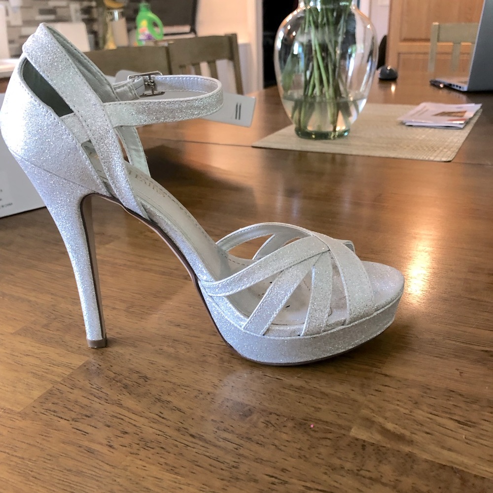 High heel glitter shoes